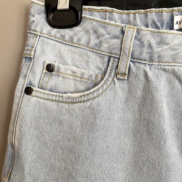 Anthropologie Avec Les Filles Distressed with Slits Size 28 - Picture 4 of 9